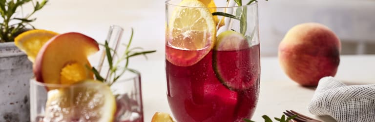 Sangria mit Rosmarin