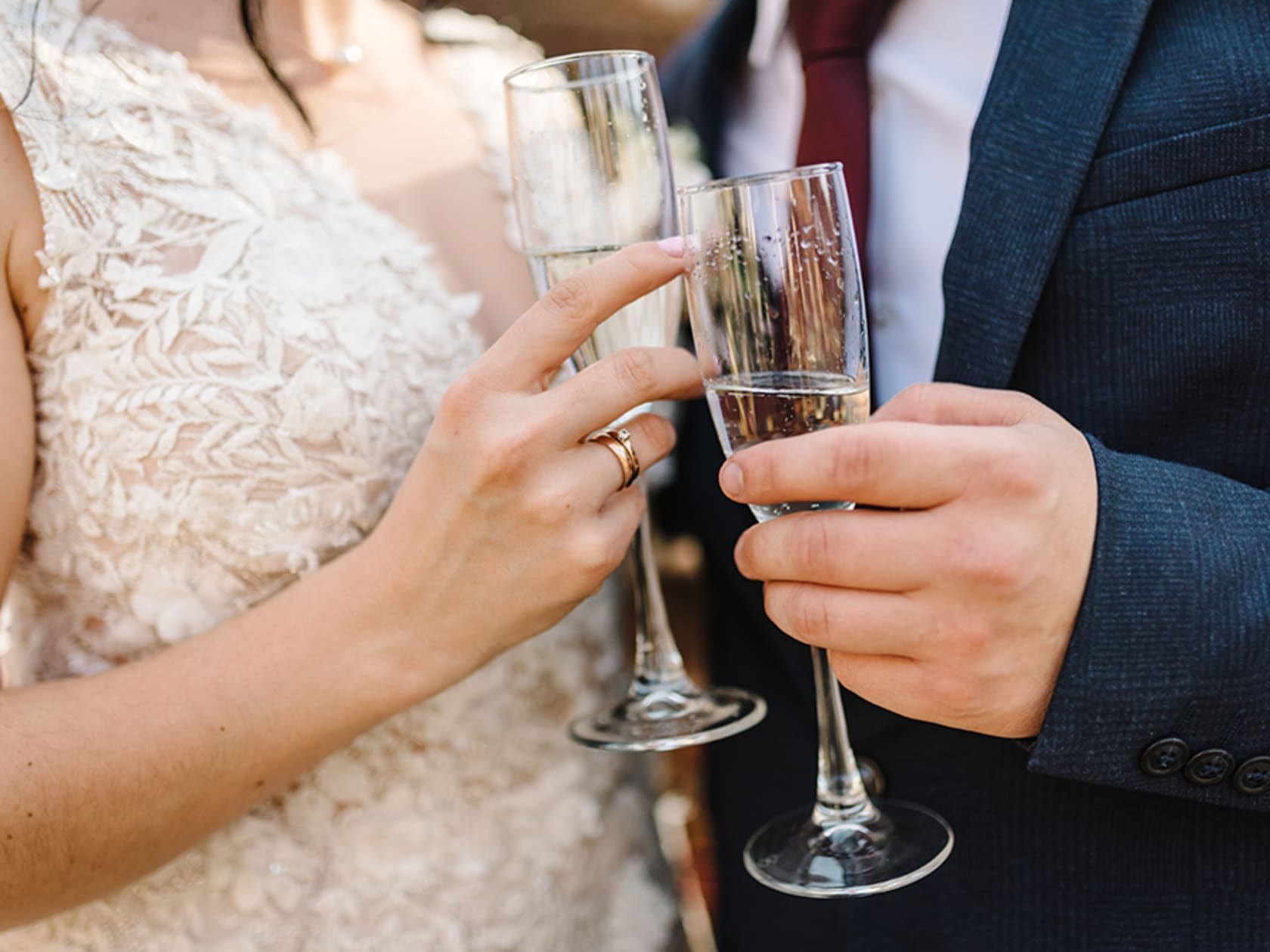 Mit Wein Hochzeitstag feiern: Weine für euren besonderen Tag