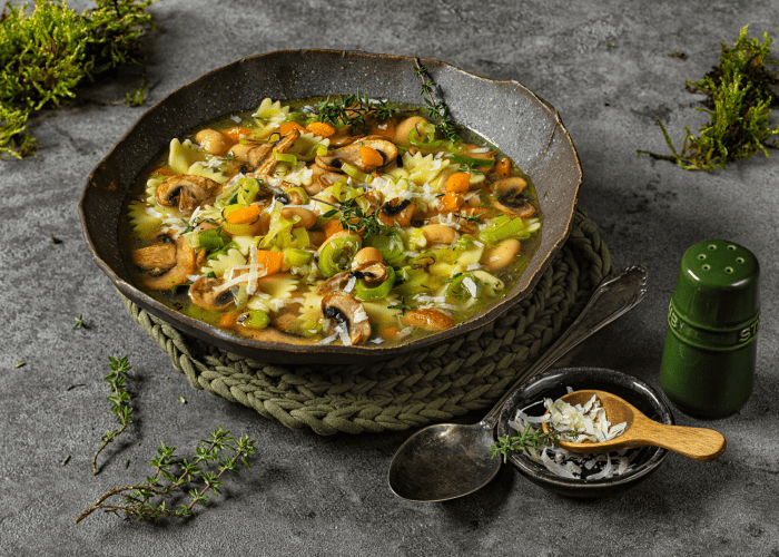 Pilzminestrone mit Farfalline