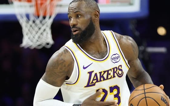 NBA DFS Picks: DraftKings Plays and Strategy for Thursday, February 12