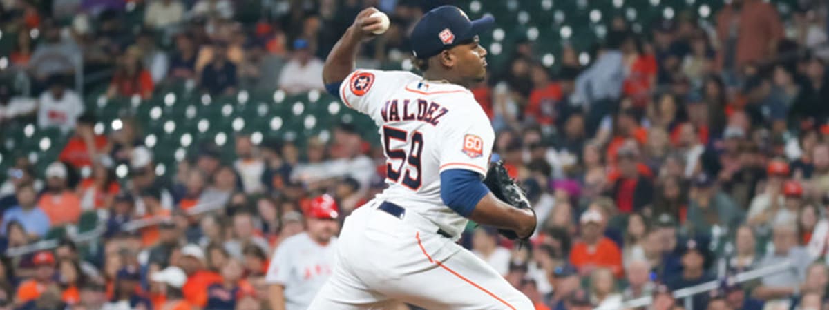 Astros RHP Ryne Stanek carted off with ankle injury