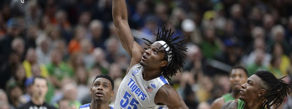 DFS College Basketball: Thursday Preview