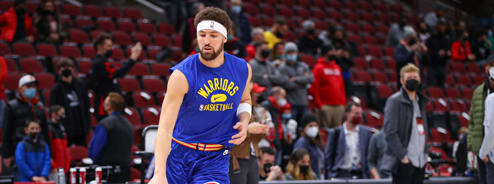 Around the Association: 76ers Handle LeBron-less Lakers, Splash Bros Shine