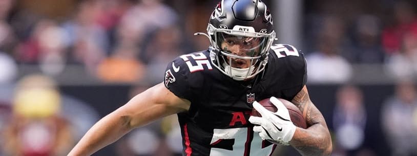 VSiN: Week 12 Best Bets Plus Baby Lottie!