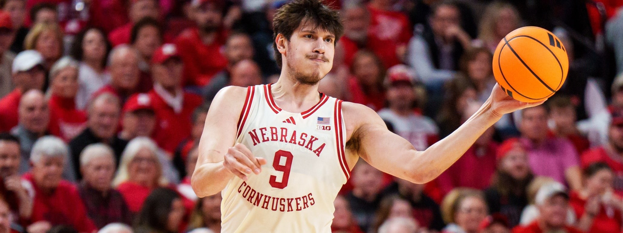 College Basketball DFS: Saturday, January 24 Picks & Predictions