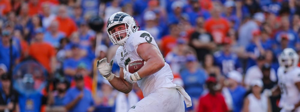 College Football DFS: Friday Slate, Week 8