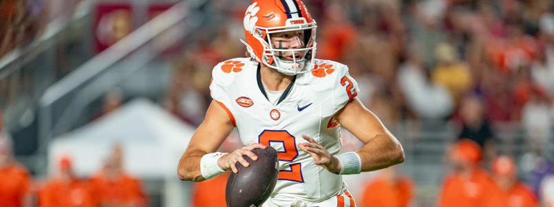 College Football Start vs. Sit: Players to Start, Players to Bench for Week 8