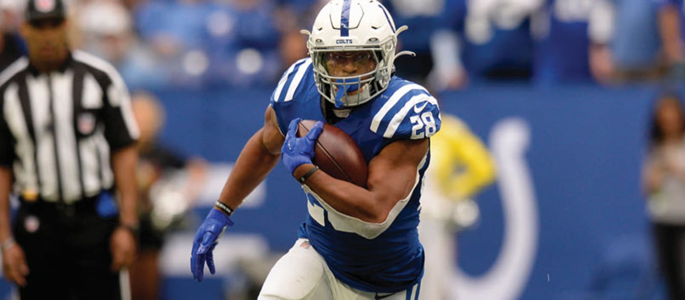 NFL MNF Steelers vs Colts Predictions, Picks & Best Bets from