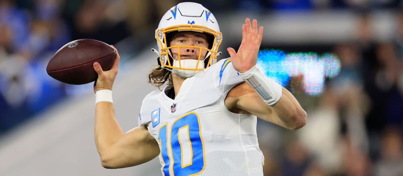 NFL DFS Picks: Yahoo Plays and Strategy for Week 1 Sunday Baller