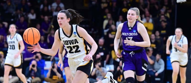 Iowa vs. UConn Betting Promos & Bonuses: Bet On Caitlin Clark, Paige Bueckers Odds & Props - Vimarsana News