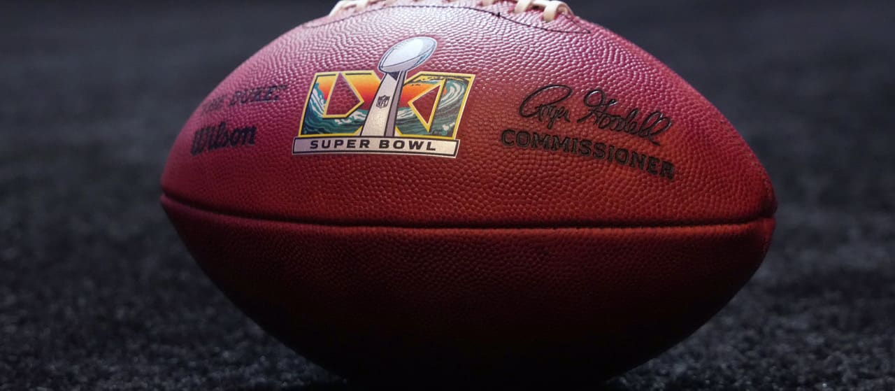 Fantasy Football Draft Assistant vs Cheat Sheet: Which Works Better for You?