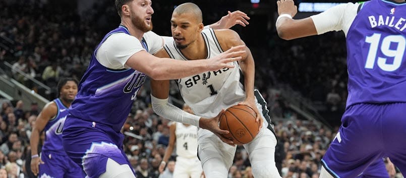 NBA DFS Picks: DraftKings Plays and Strategy for Thursday, January 22