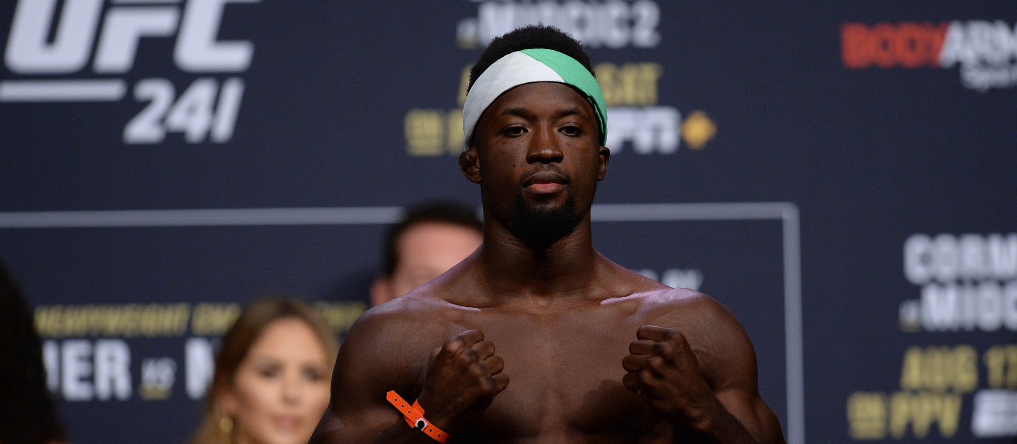 DraftKings MMA: UFC Vegas 106 DFS Picks & Preview