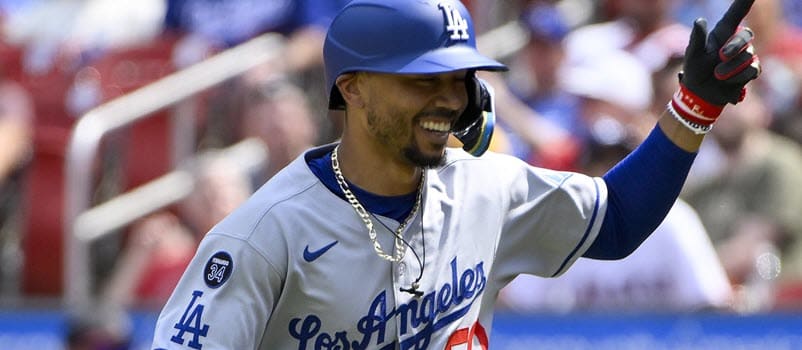 MLB DFS: DraftKings Plays and Strategy for Friday, October 24