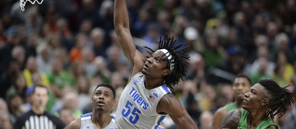 DFS College Basketball: Thursday Preview