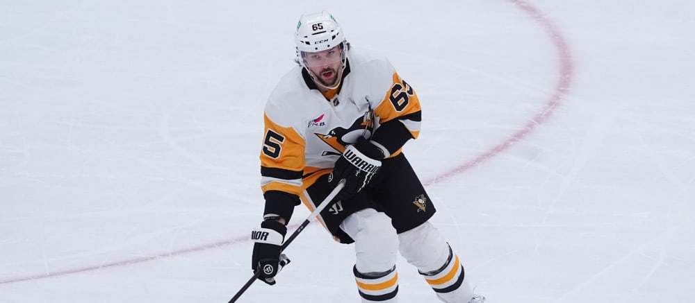 NHL DFS: DraftKings Plays and Strategy for Saturday, October 18