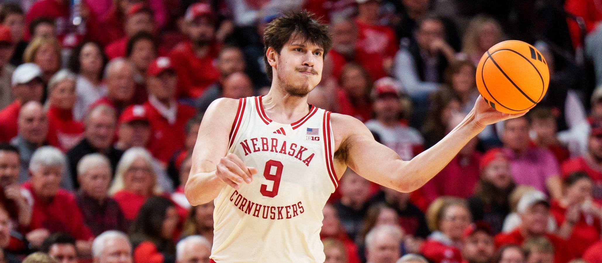 College Basketball DFS: Saturday, January 24 Picks & Predictions