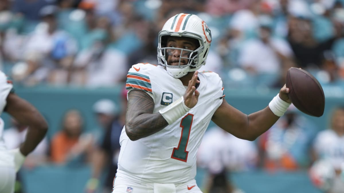 Justin Fields or Tua Tagovailoa? Week 13 Fantasy football outlooks for the  Bears and Dolphins QBs