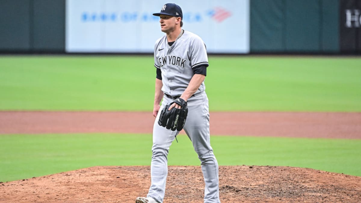 Rowdy Tellez injures finger shagging fly balls