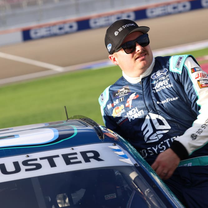 NASCAR Xfinity: DFS Credit One NASCAR AMEX Credit Card 300