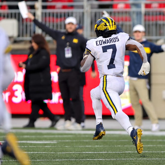 College Football DFS Picks: New Year's Eve Slate Breakdown and Lineup Strategy