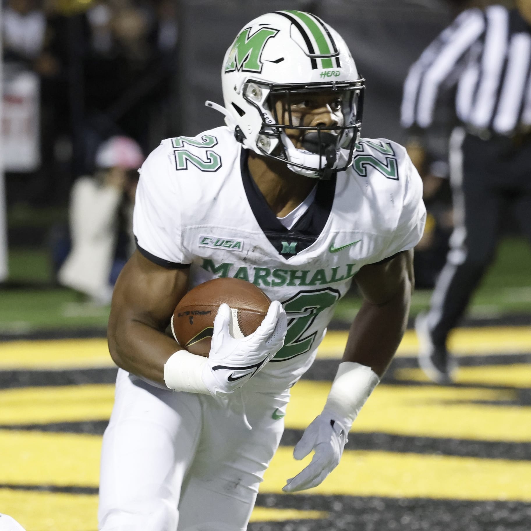 College DFS Picks: Wednesday and Thursday Plays on DraftKings and FanDuel for Week 8