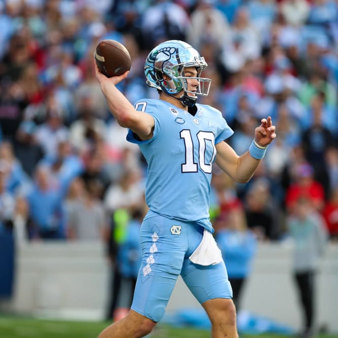 College Football DFS Picks on DraftKings & FanDuel: Saturday Night Slate Plays for Week 1