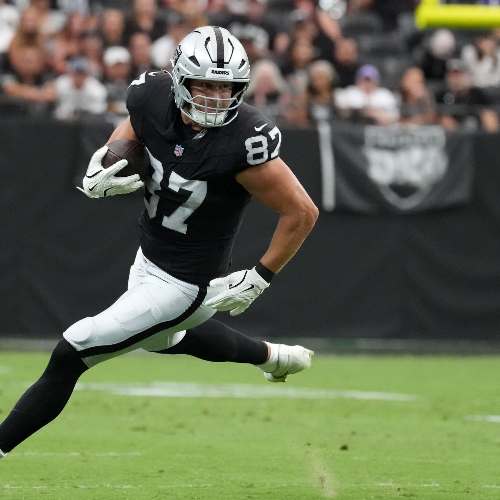 Week 1 Fantasy Football Tight End Rankings and Tiers: Michael Mayer enters Top 10