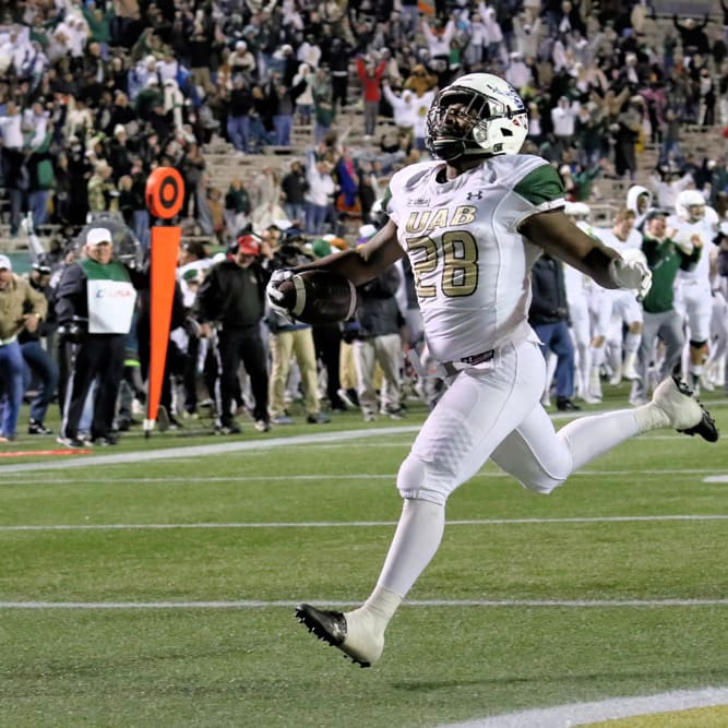 DraftKings College Football: Showdown Slate: UAB vs. Northern Illinois