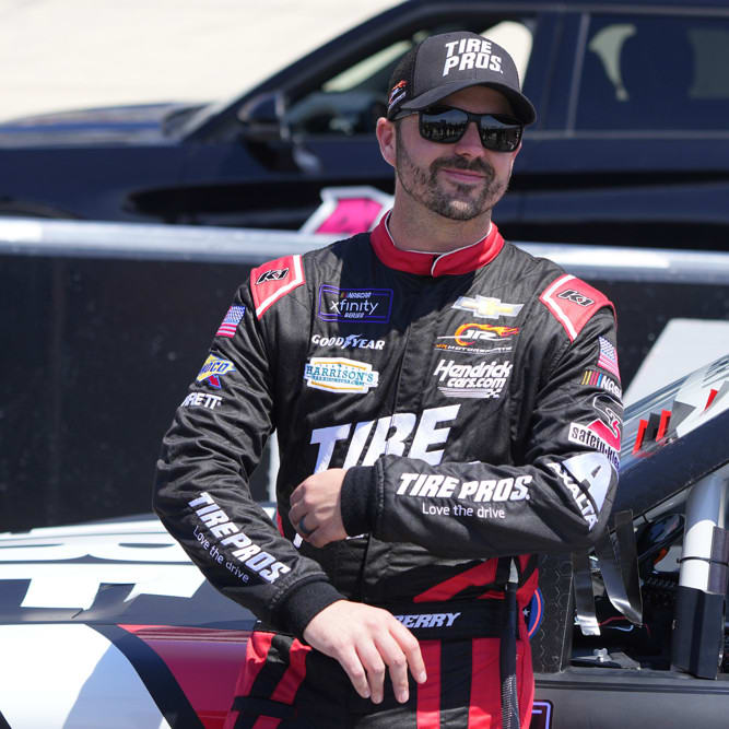 DFS NASCAR Xfinity: Mahindra ROXOR 200