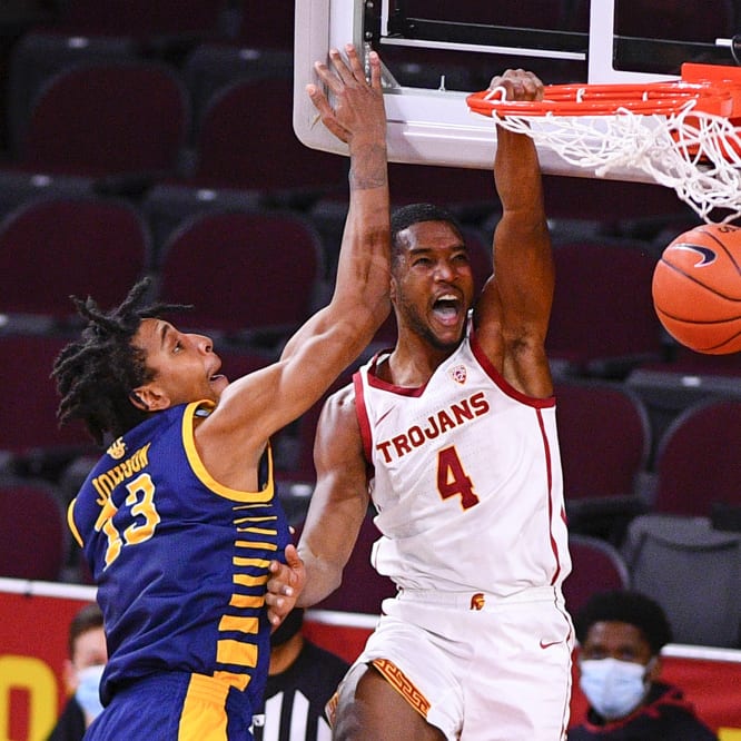DFS College Basketball: Thursday Preview