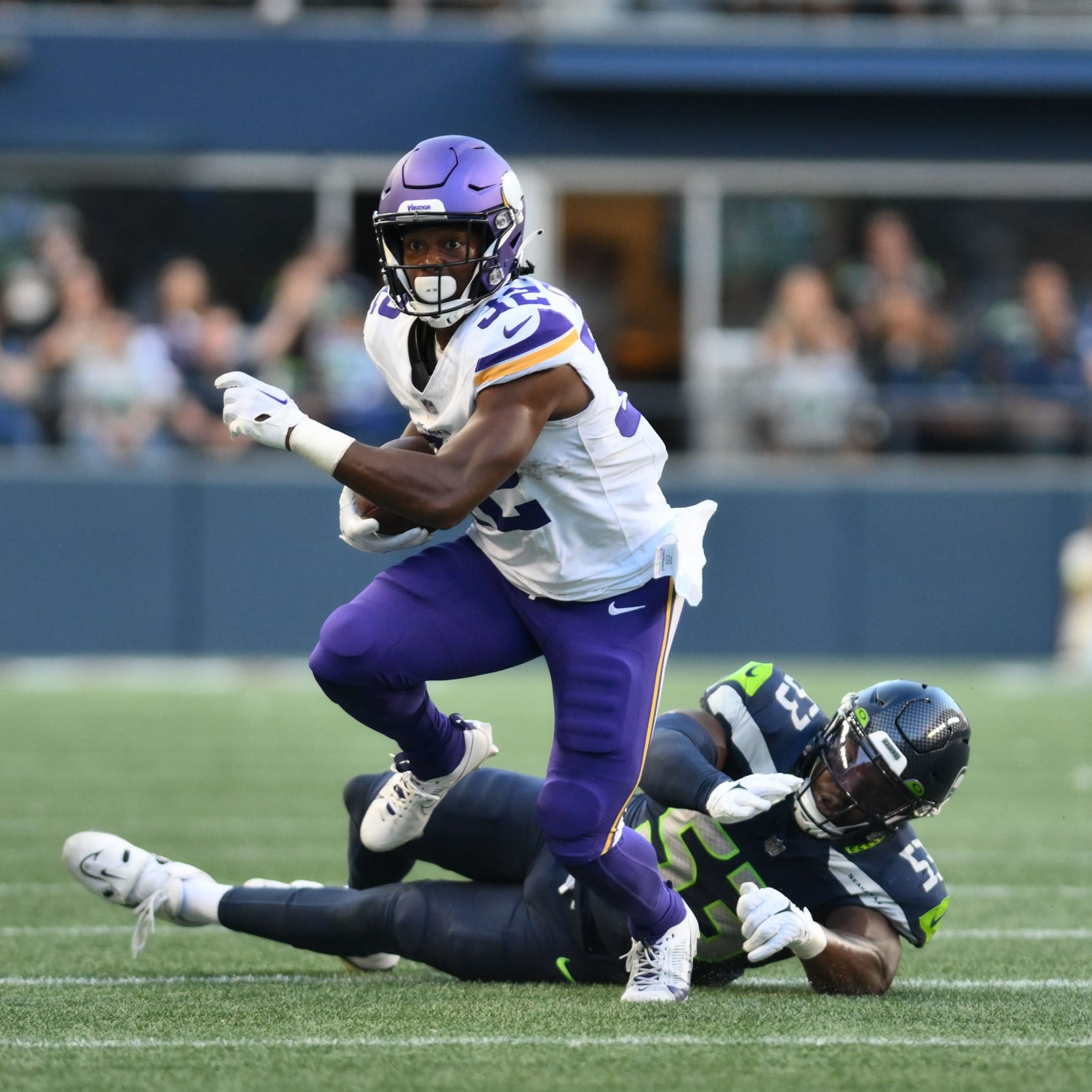 Backfield Breakdown: RB Usage Report + Week 16 Waivers Preview