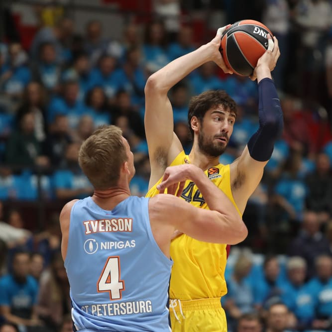 Round 24 Preview: Milan at Barcelona