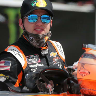 DFS NASCAR Xfinity: Alsco Uniforms 300