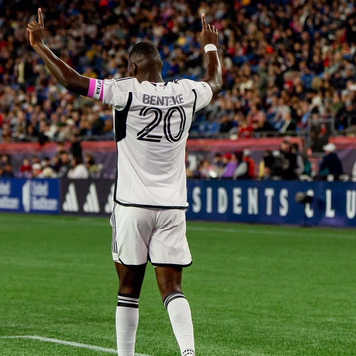Sorare Deke's Diamonds for MLS Week 1: Benteke Ready For More