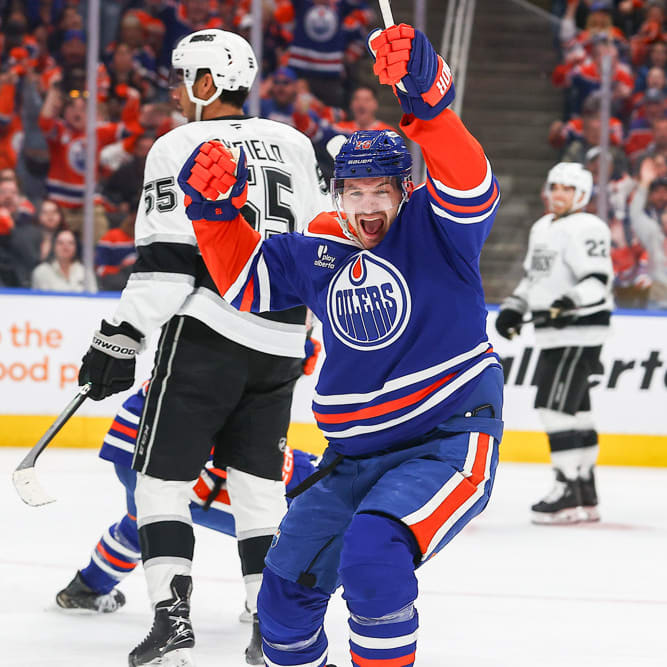 NHL DFS Picks: DraftKings Top Plays and Strategy for Monday's Playoff Games