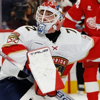 NHL DFS Picks: DraftKings Top Plays and Strategy for Monday, November 17