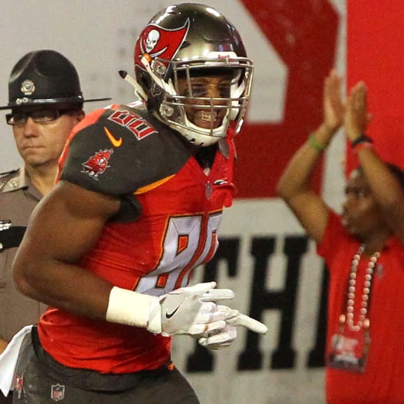 NFL Barometer: Full Speed Ahead for Howard and Bucs