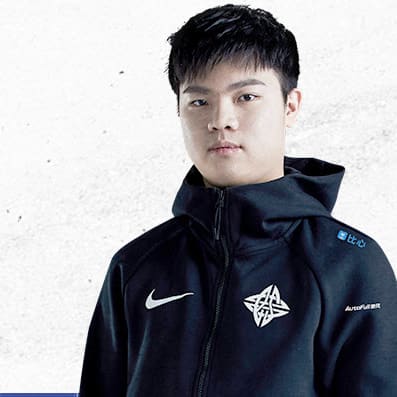 DraftKings LoL: Monday LPL Cheat Sheet