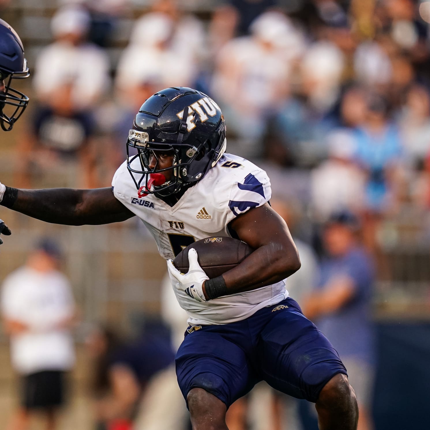 College Football DFS: Draftkings and Fanduel Picks Strategy for Friday, December 26