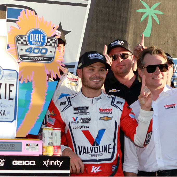 4EVER 400 Preview: Championship Clock Ticking