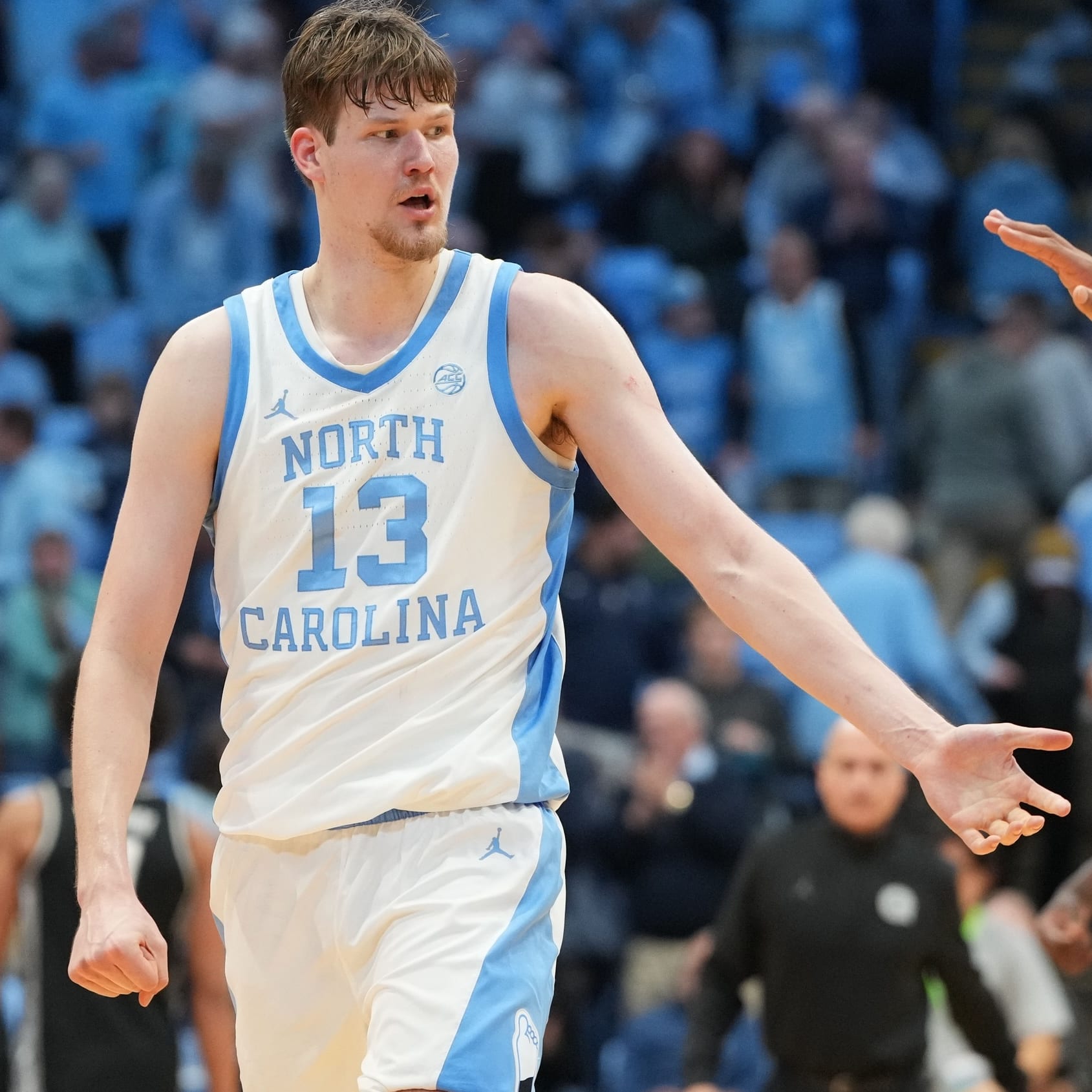 College Basketball DFS: Tuesday, December 16 Picks & Predictions
