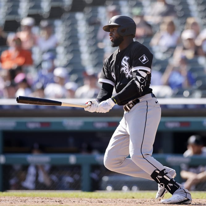 Fantasy Baseball Injury Report: Robert Injured in Head-First Slide