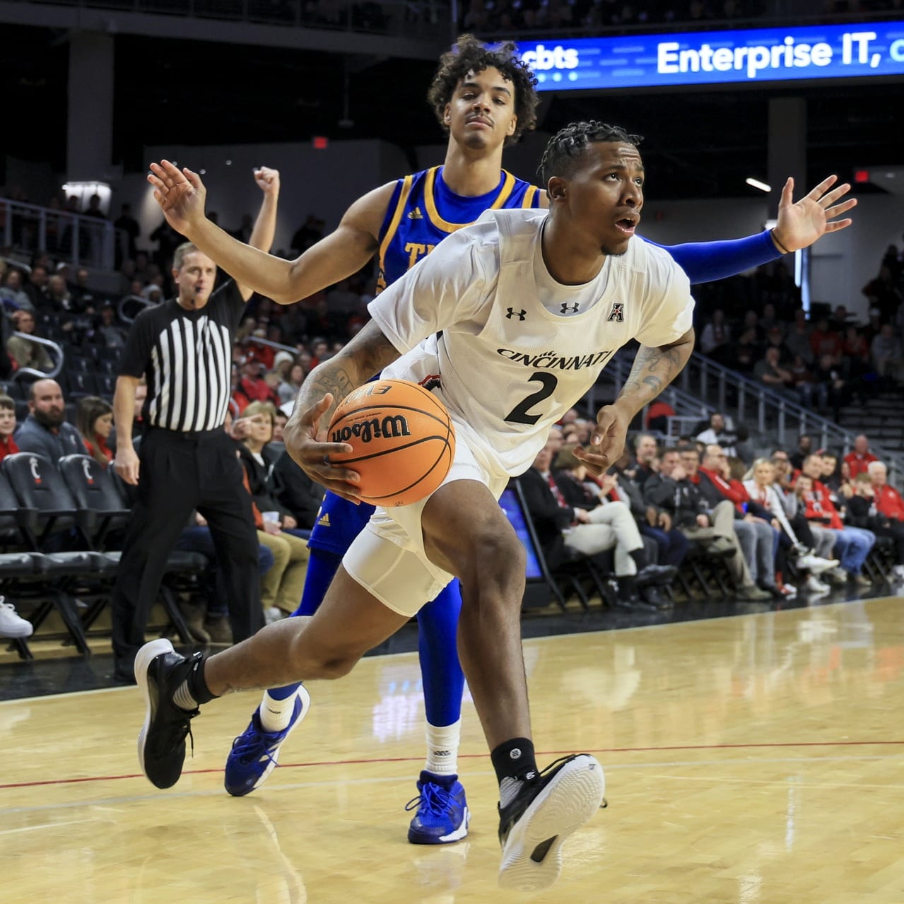 DFS College Basketball: Tuesday Preview and Picks