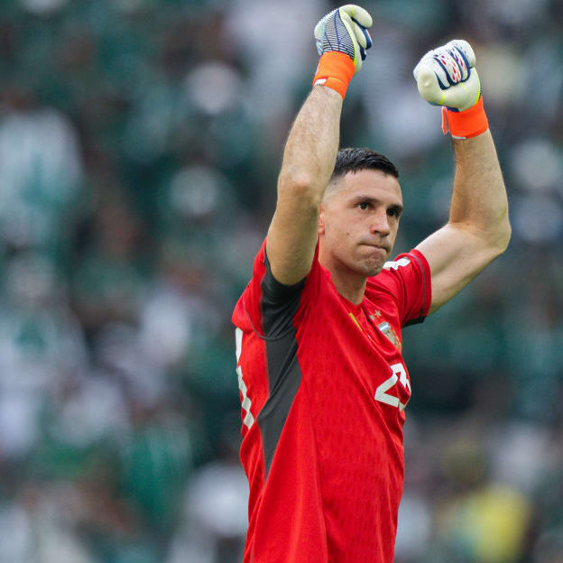 DFS Soccer: Yahoo Single-Game Preview for Argentina vs. Mexico