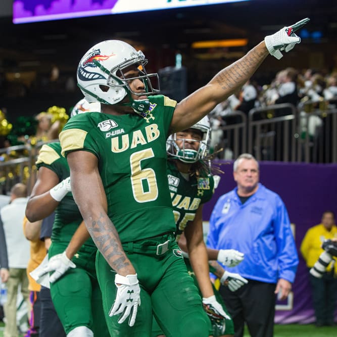 College Football DFS: Friday Slate Week 8