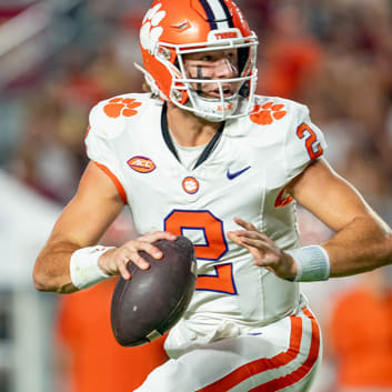 College Football Start vs. Sit: Players to Start, Players to Bench for Week 8