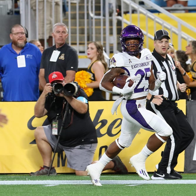 College Football DFS Picks: Tuesday Bowl Slate Plays and Lineup Strategy