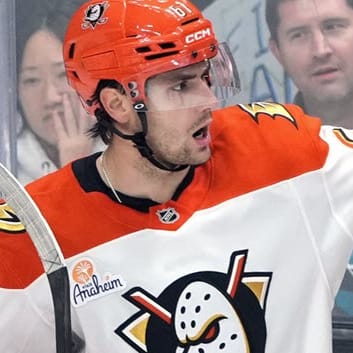 NHL DFS: DraftKings Plays and Strategy for Sunday, March 8