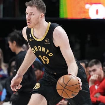 NBA DFS Picks: Yahoo Plays and Strategy for Sunday, March 26
